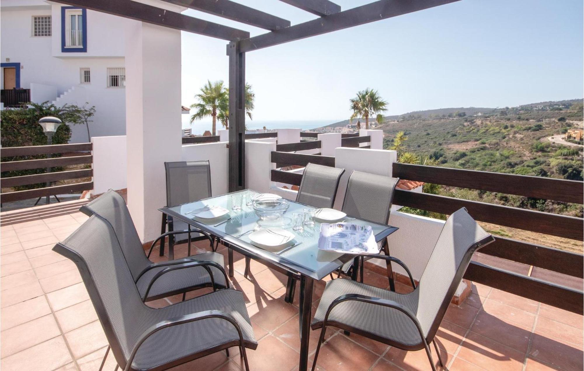 3 Bedroom Amazing Apartment In La Duquesa Кастильо-де-Сабинильяс Экстерьер фото